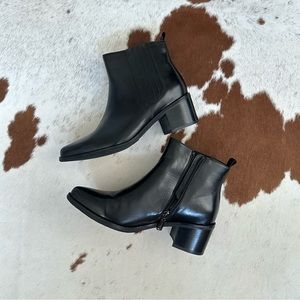 Blondo Elvina Waterproof Boots